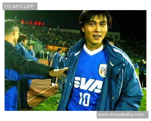 长黄头发足球明星的传奇之路与辉煌成就探秘